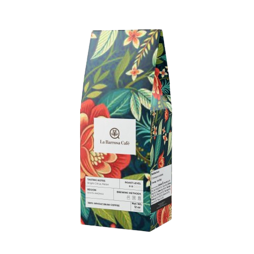 Envase de café Esencia Silvestre – Vista frontal y lateral Envase de café Esencia Silvestre, vista frontal y lateral, con diseño floral en tonos oscuros.